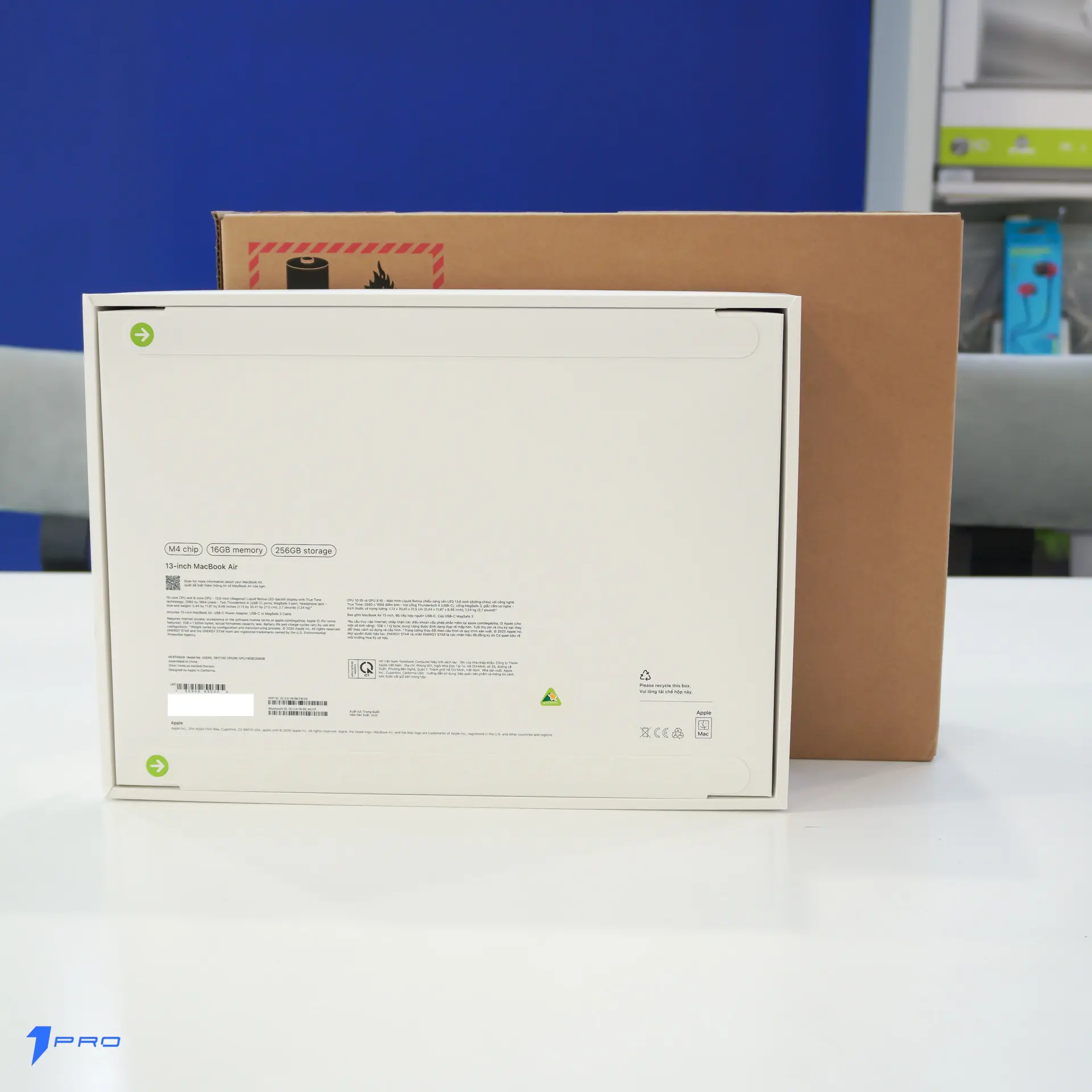 Người dùng trải nghiệm tính năng AI trên Macbook Air M4 rất mượt mà