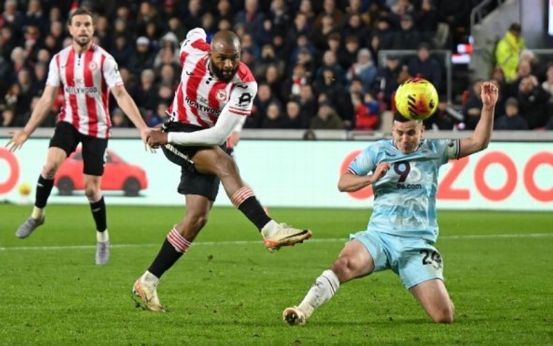 Brentford - Burnley (3-1): Ivan Toney Lên Tiếng: Brentford Dễ Dàng Đè Bẹp Burnley.