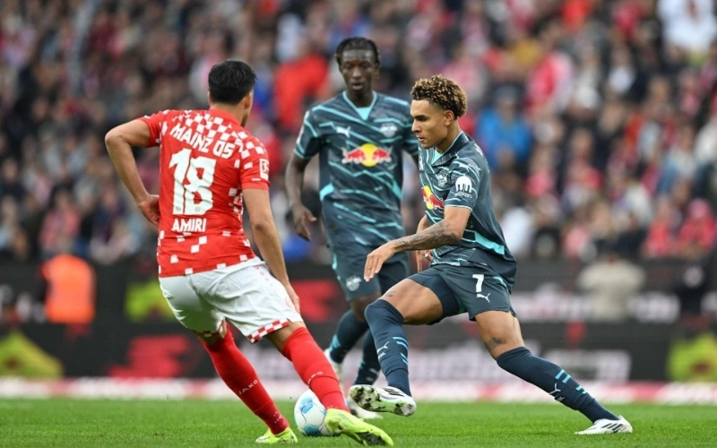 Mainz tìm cách cải thiện lối chơi khi nằm cuối bảng