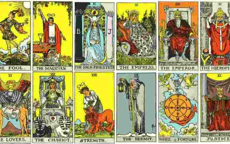 Cách thực hành Tarot theo phong cách nghệ thuật chuyên sâu