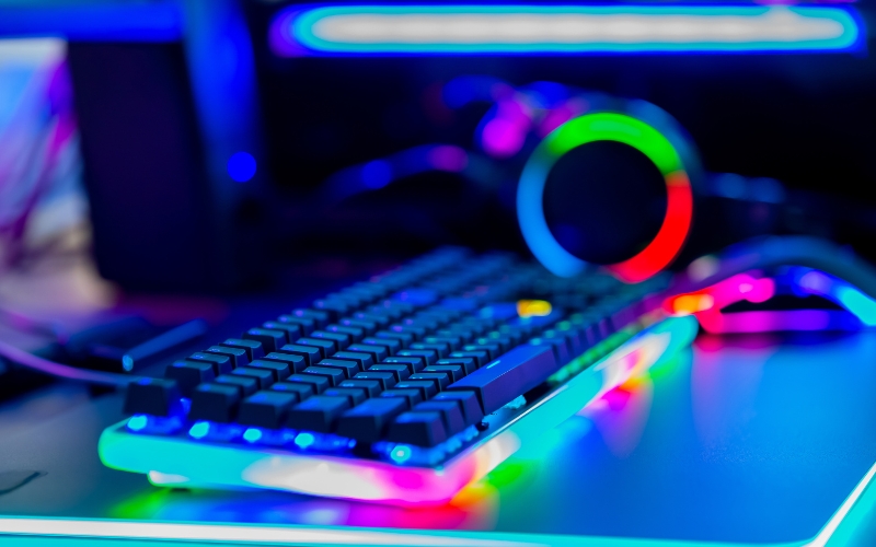 Cơ cấu doanh thu từ bản quyền truyền thông và tài trợ