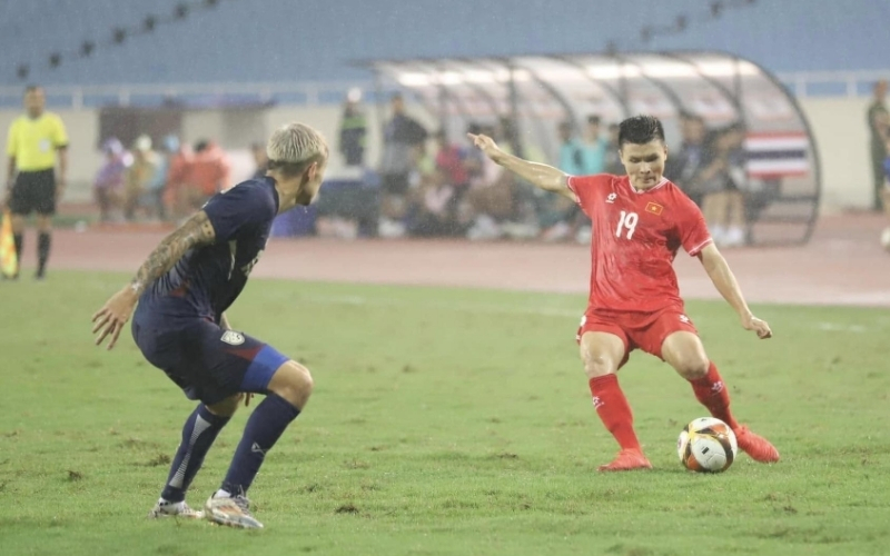 Độ ẩm không khí và sức bền của cầu thủ