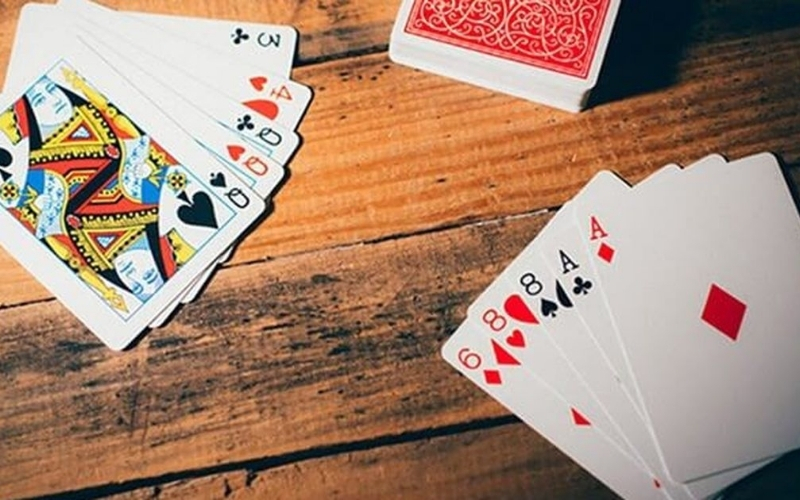 Quy tắc và cách tính điểm trong phỏm cơ bản ai cũng cần rõ