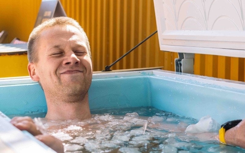 Quy trình ngâm nước đá chuẩn y khoa để phục hồi tối ưu