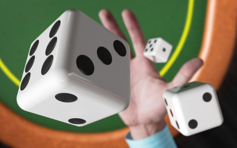 Tại sao biểu tượng xúc xắc lại xuất hiện trong toán học xác suất?