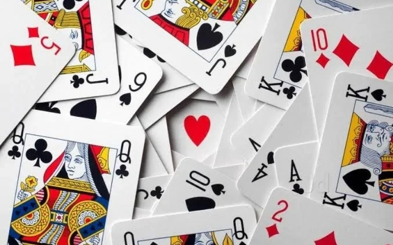 Hệ thống bài Pháp Biểu tượng Cơ, Rô, Chuồn, Bích phổ biến