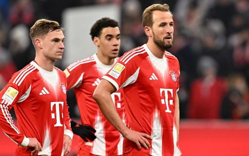 Bayern Munich khủng hoảng, nhận trận thua đậm sốc độc