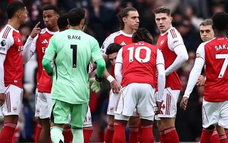 Cách Arsenal vận hành khối đội hình khi mất quyền kiểm