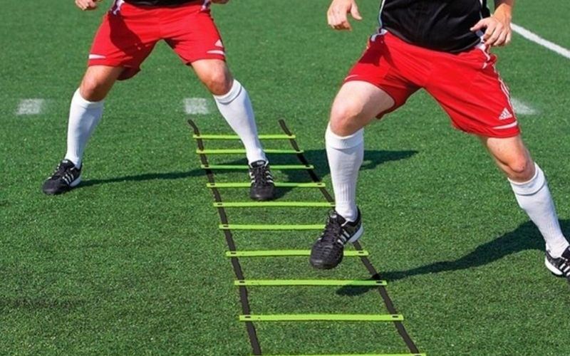Cách tập luyện thể lực bóng đá 5 bài tập nâng cao sức bền hiệu quả