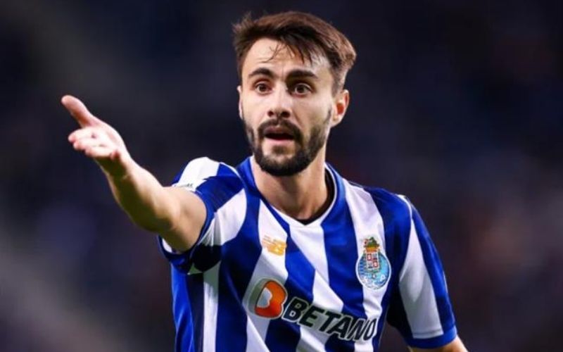 Cái tên Vieira thi đấu rất tốt ở trong mùa giải 2025-2026