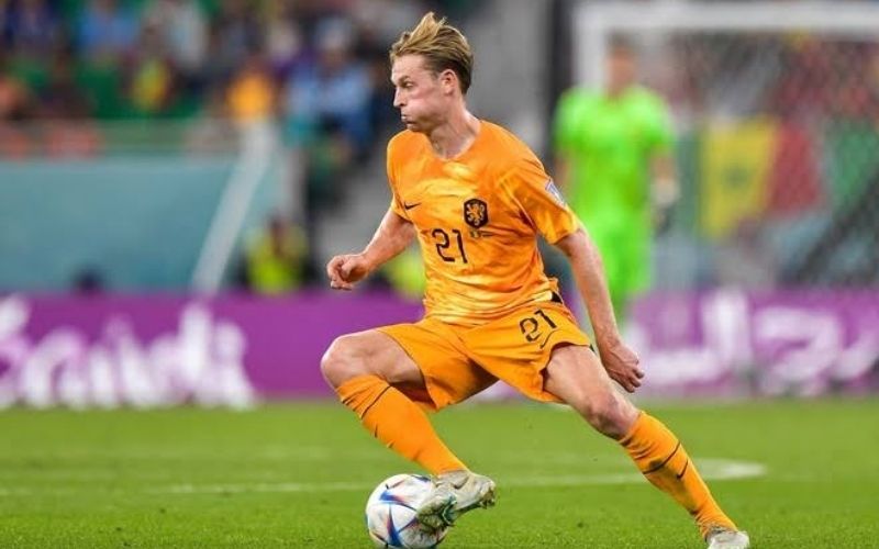 Đánh giá năng lực phát động tấn công và sự linh hoạt vị trí của Frenkie de Jong