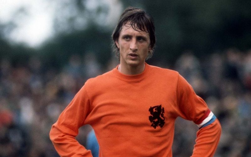 Nhìn lại di sản vĩ đại Total Football của huyền thoại Johan Cruyff