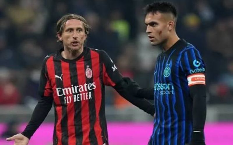 Derby della Madonnina Nhìn lại những trận đại chiến AC Milan và Inter Milan